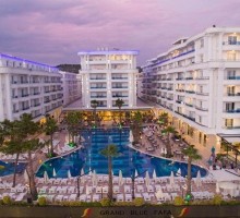 ALBANIJA SA BUS PREVOZOM  Hotel Grand Blue Fafa 5* Drač Mala 1